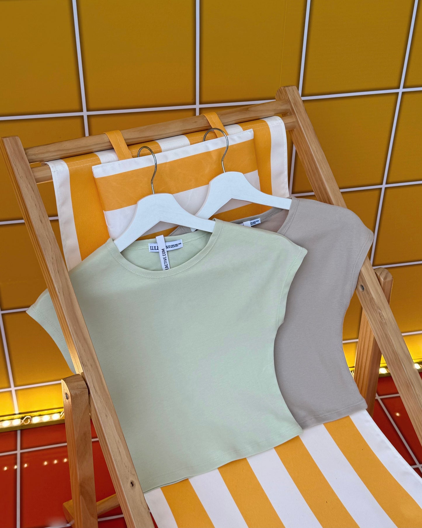 LAST 10 LULE CleanFit-Batwing Basic Tee Lime Green