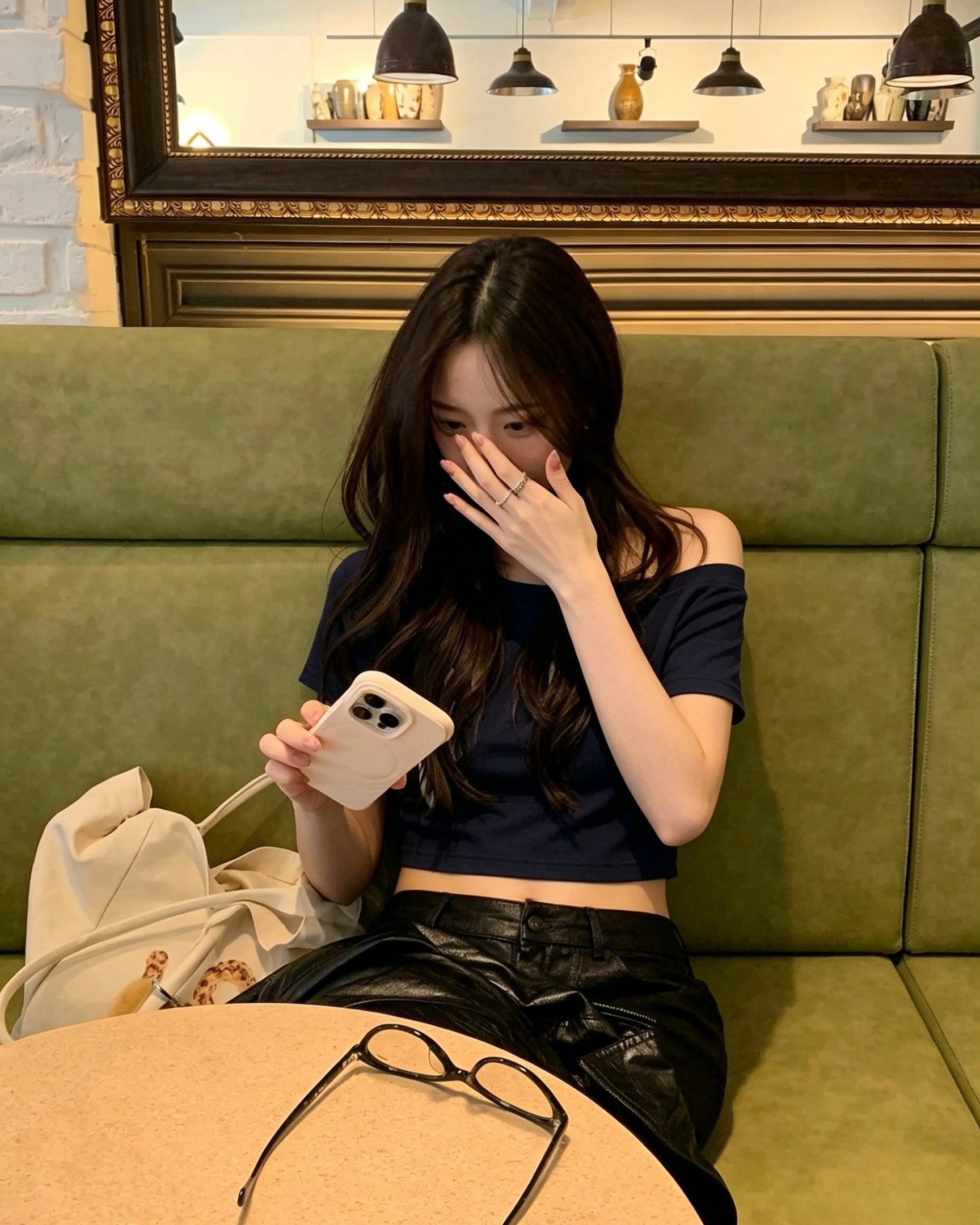 Cold-Shoulder Asymmetrical Neck Cropped Tee