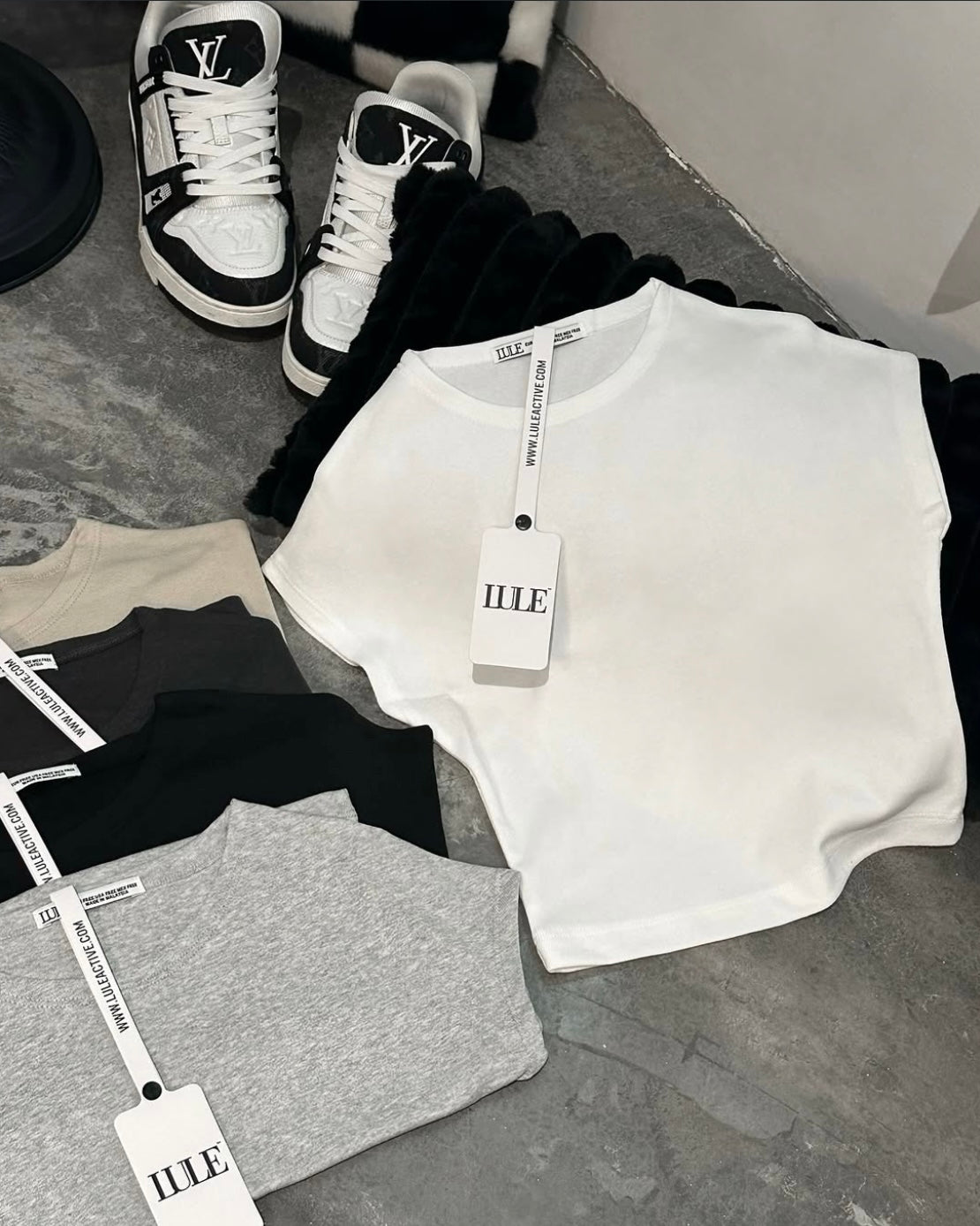 LULE Batwing Basic Tee