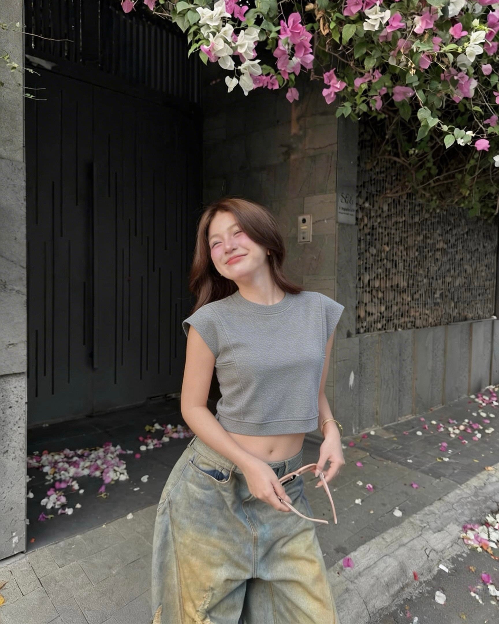 LULE Boxy Queen Premium Knit Tee