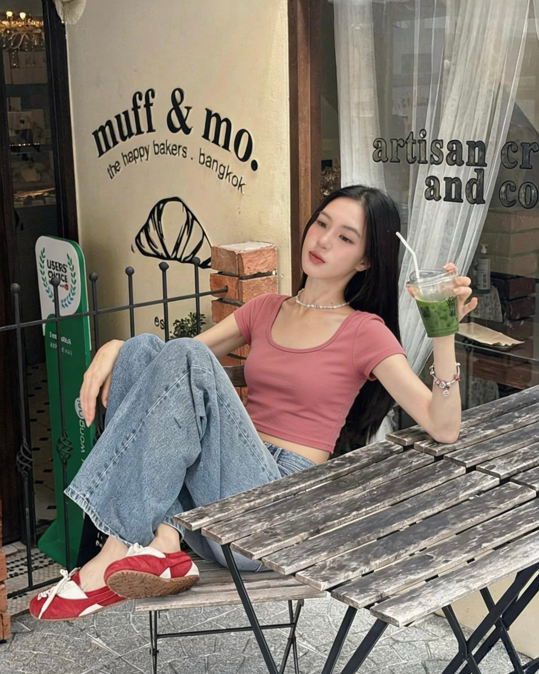 LULE Essential Crop Tee