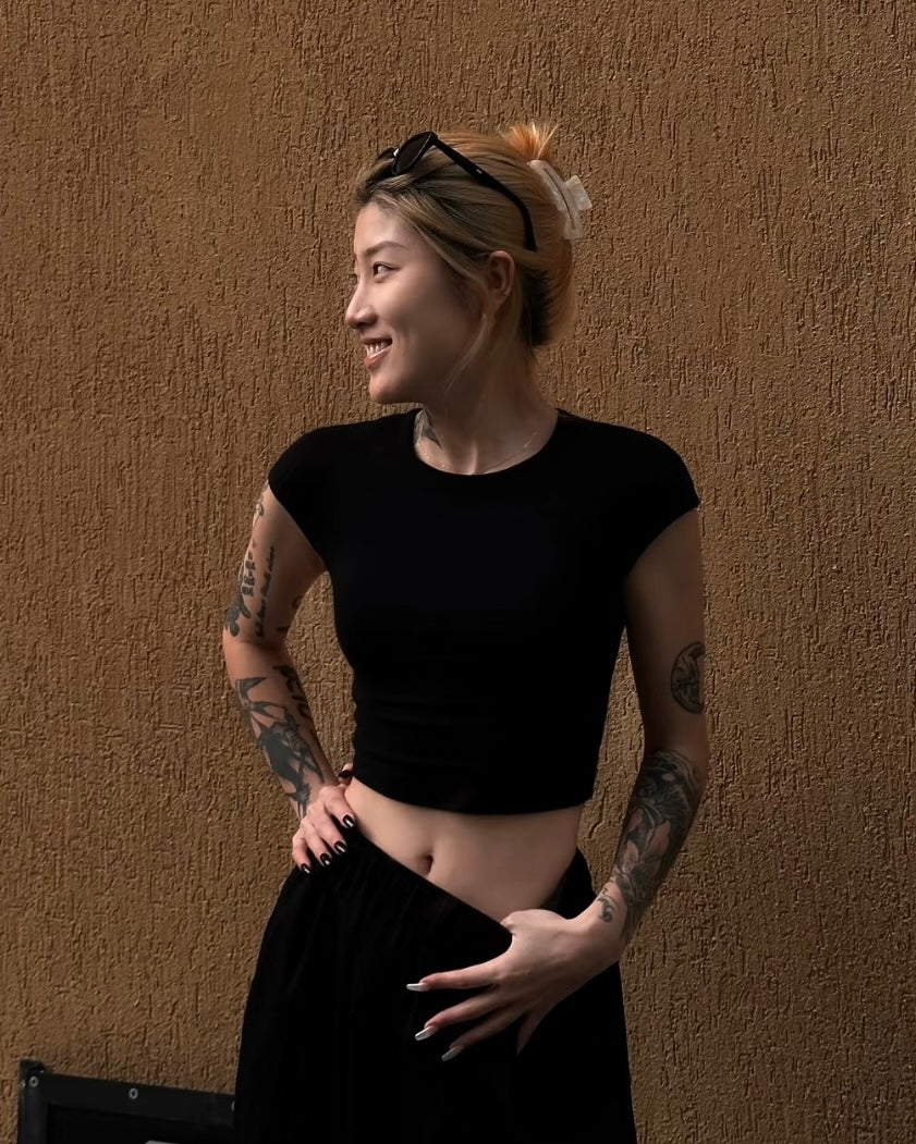 LULE Basic Queen Sleeve Tee