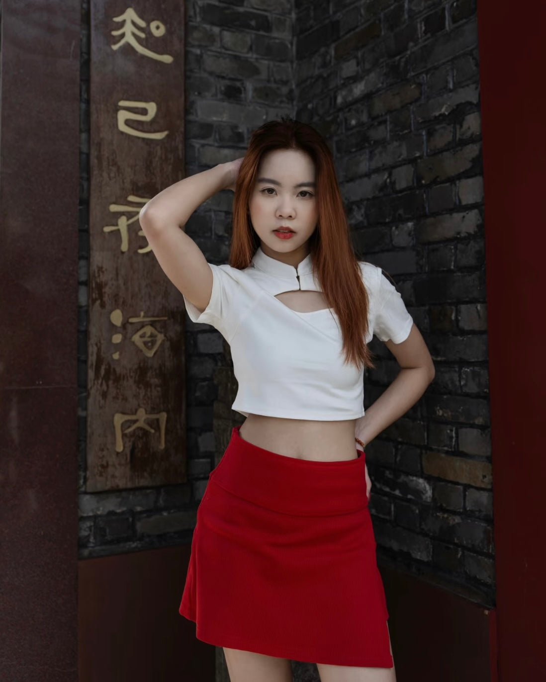 LULE High Waist Side-Split Skort Red